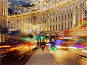 © Anthony Macaulay - Stuck in the Middle